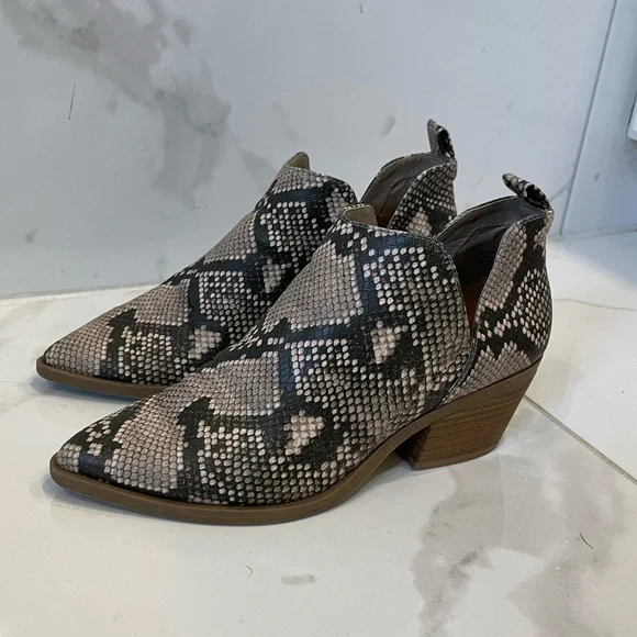 Universal Thread | Neutral Colour Snake Print Booties With Small Wedge Heel - Picture 8 of 16